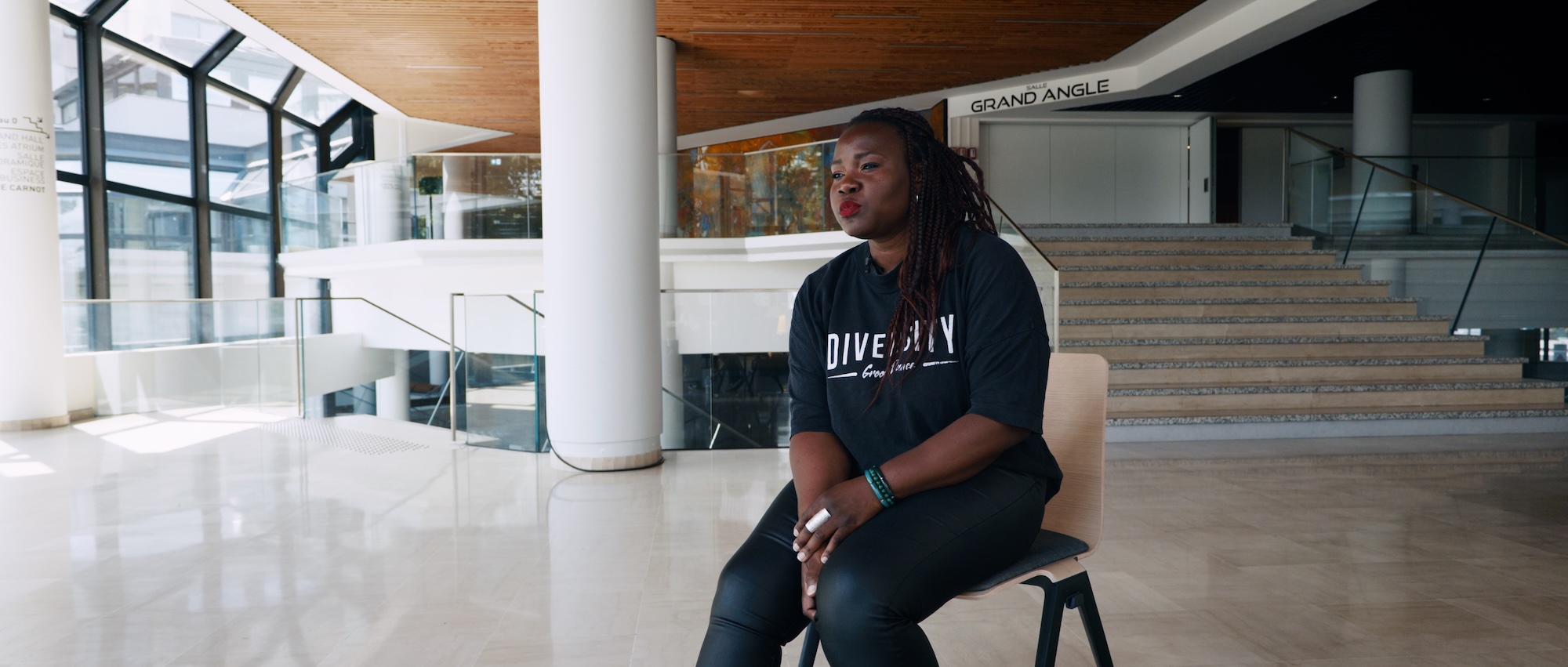 Interview de Nenette Mbuli au Centre des congrès d'Angers pour le film de présentation